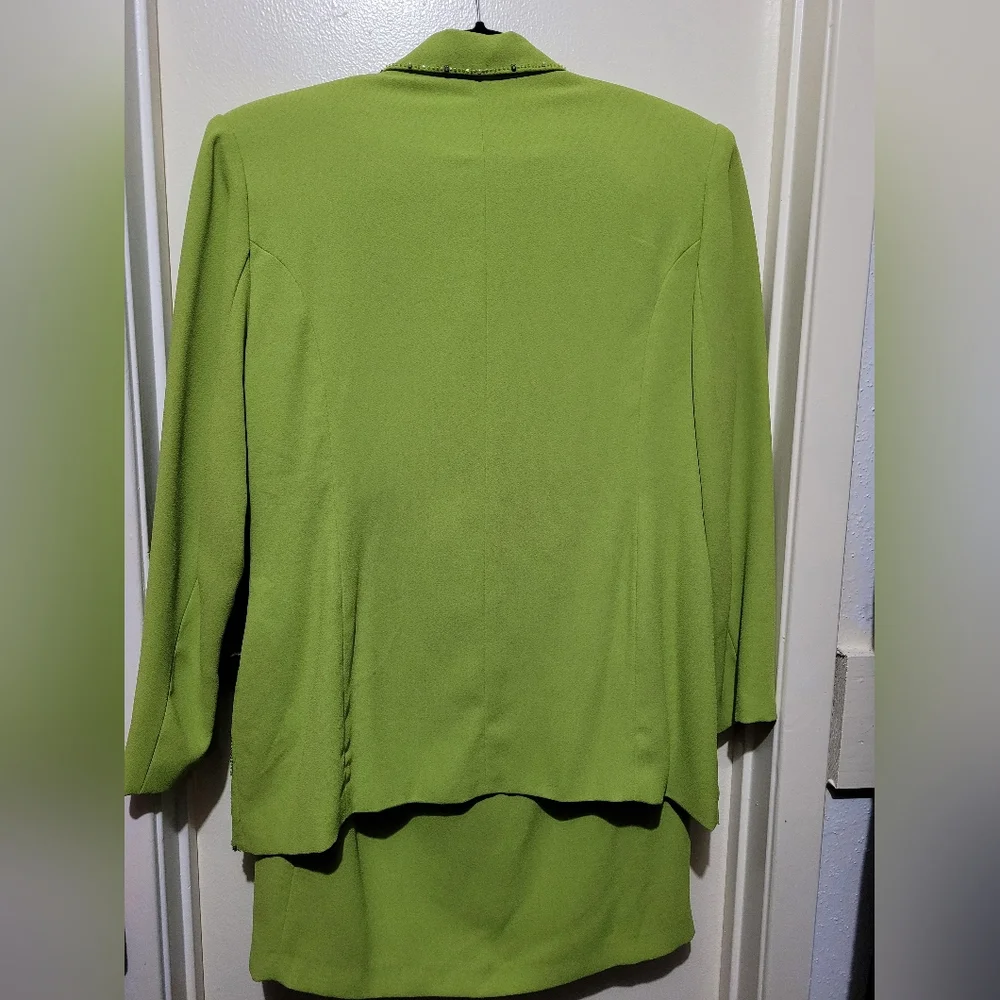 Womans 3 piece suit - Picture 2 of 12
